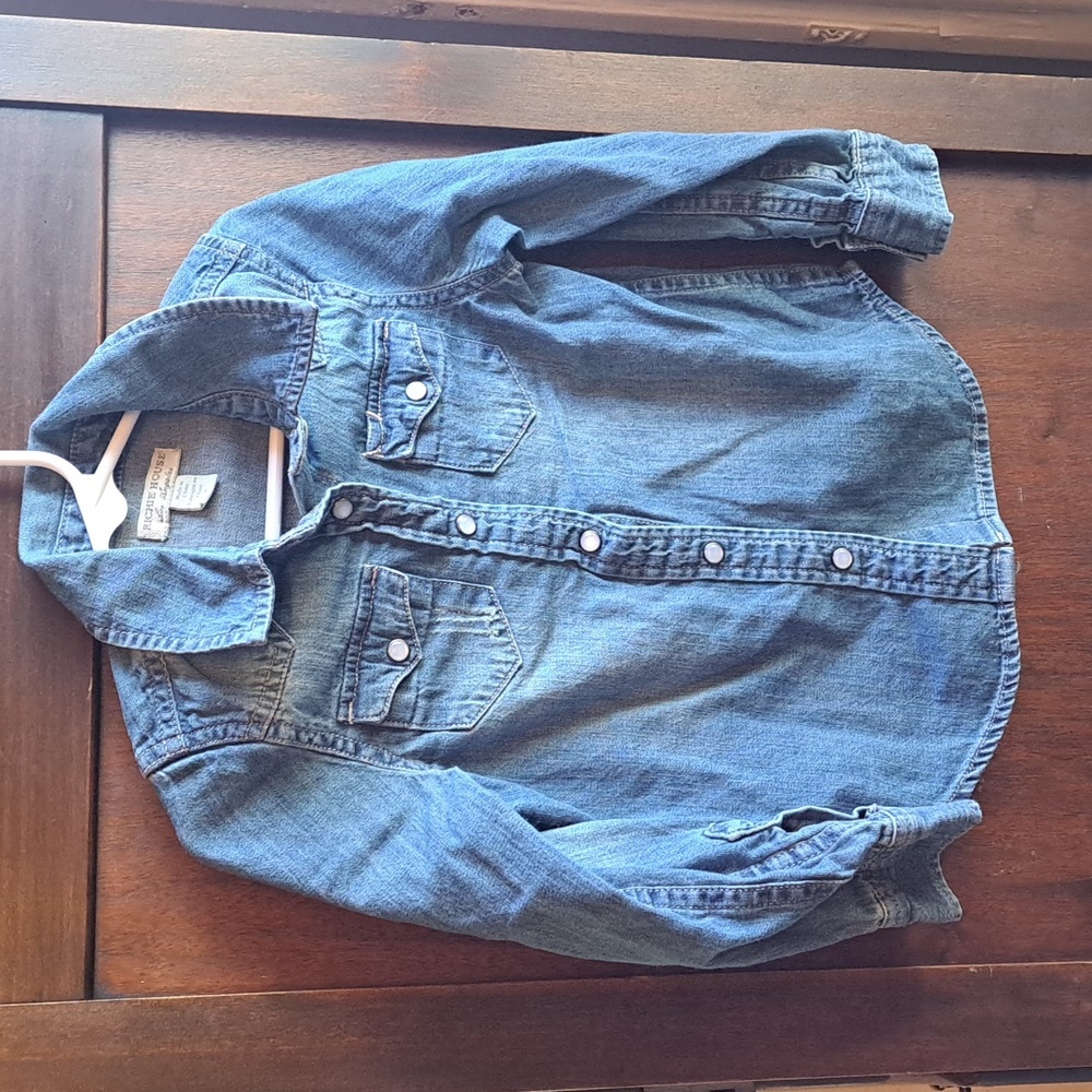 Richie House Los Angeles size 4 pearl snap button down med wash blue jean shirt